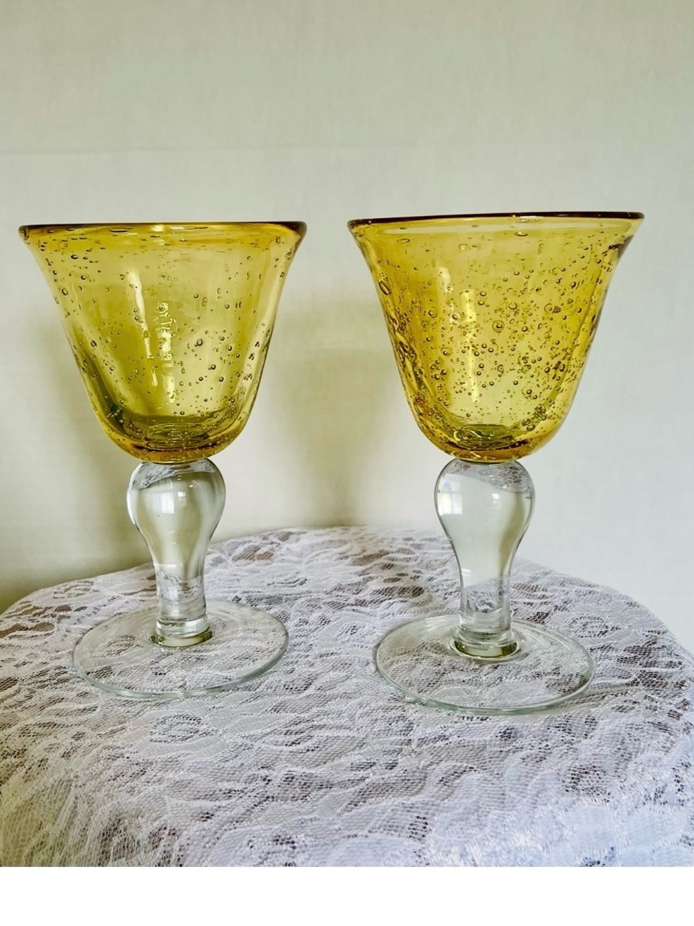 ARTLAND AMBER IRIS 8" Bubbles Hand Blown  Wine Glass , Vintage 
Set of Two